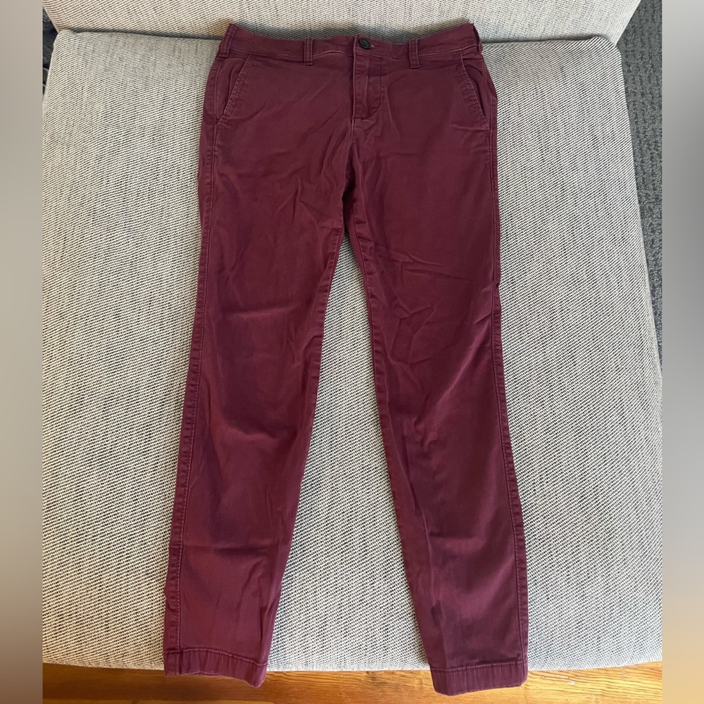 Hollister maroon super skinny chino, W30 L30